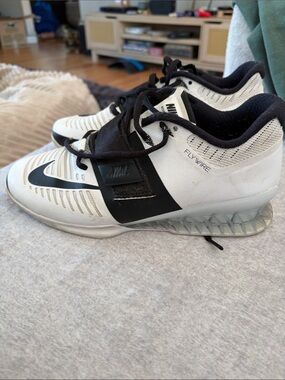 Nike Romeleos 3 White and Black Flywire Training Lifting Sneakers - 7.5